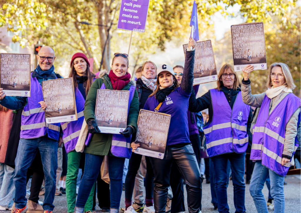 photo bénévoles lors d'une mobilisation à Toulouse