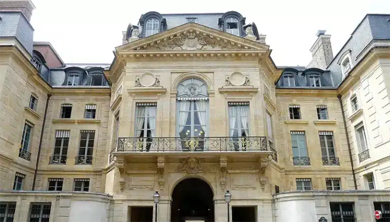 2023 : Affaire des diurétiques au Ministère de la Culture 