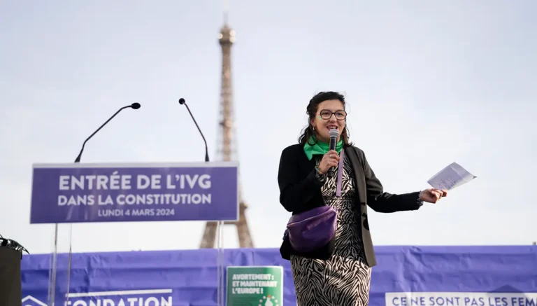2024 : La constitutionnalisation de l'IVG :  une avancée historique pour les droits des femmes